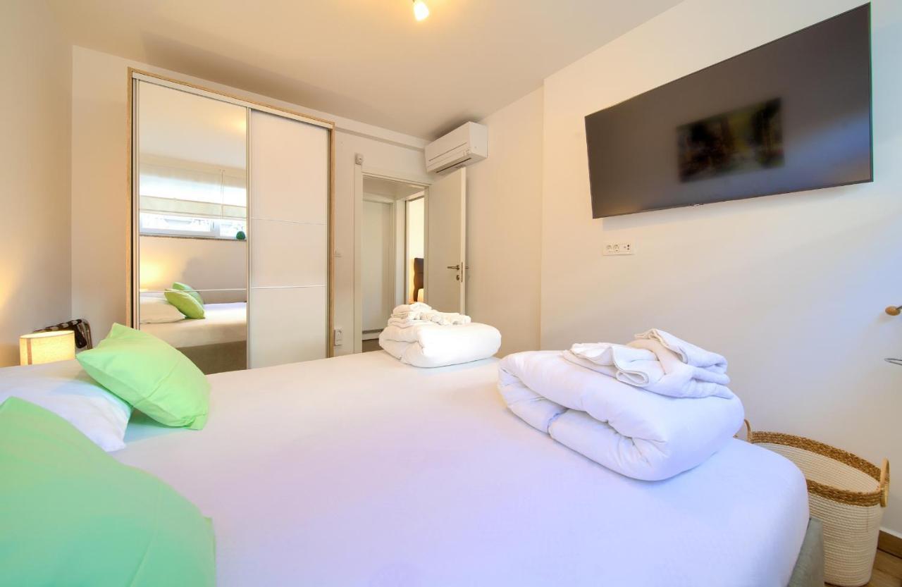 Villa Solis Lacus Modern Apartment - Private Heated Pool - Smart Tv Sky X - Free Parking Нивице Экстерьер фото
